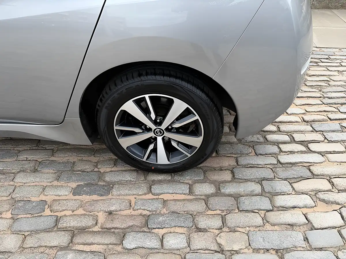 Used 2022 Nissan Leaf Acenta Blade Silver - Interior and Exterior details 19