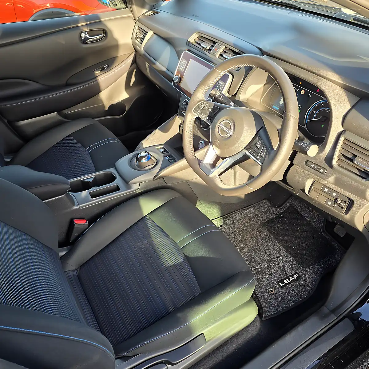 Used 2022 Nissan Leaf Acenta Edition Diamond Black - Interior and Exterior details 16