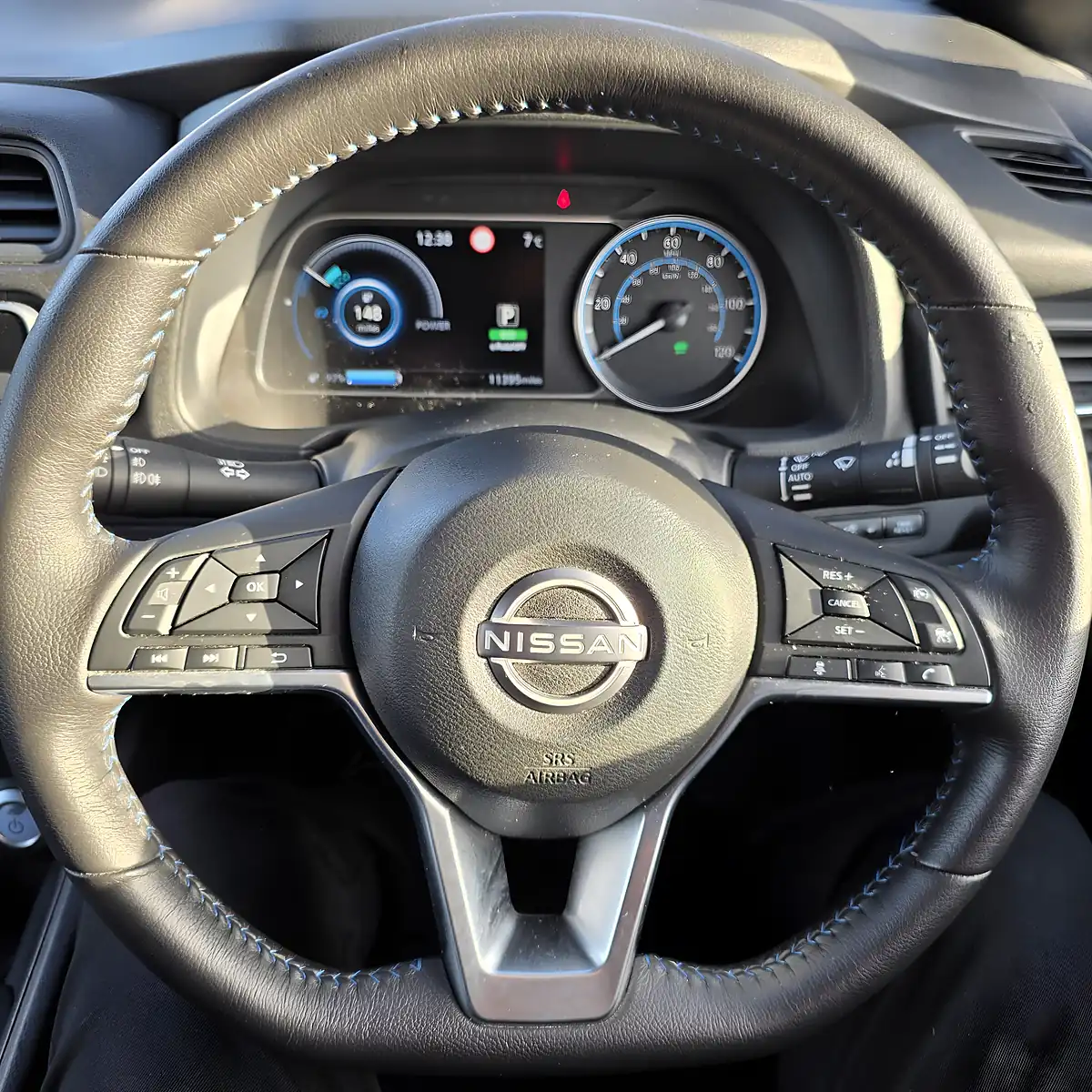 Used 2022 Nissan Leaf Acenta Edition Diamond Black - Interior and Exterior details 18
