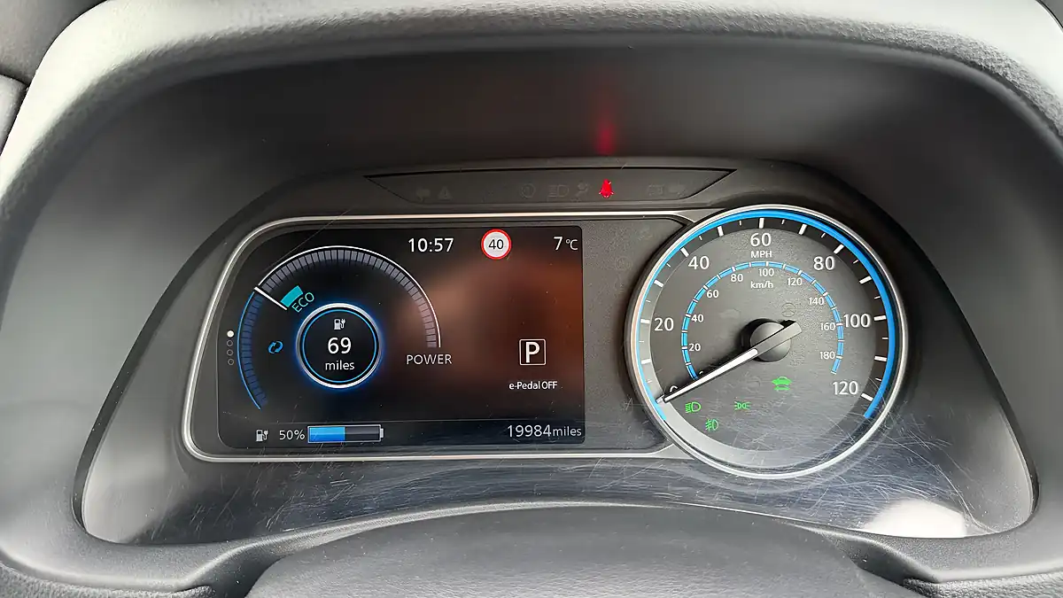 Used 2022 Nissan Leaf N-Connecta Blue - Interior and Exterior details 11