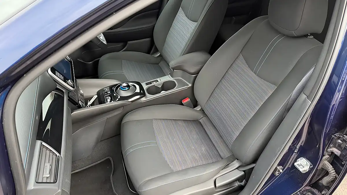Used 2022 Nissan Leaf N-Connecta Blue - Interior and Exterior details 17
