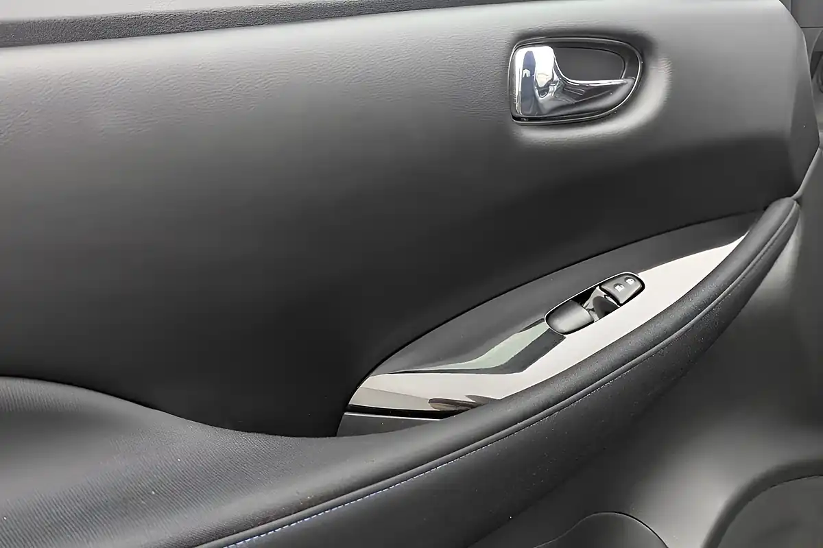 Used 2022 Nissan Leaf N-Connecta Grey - Interior and Exterior details 14