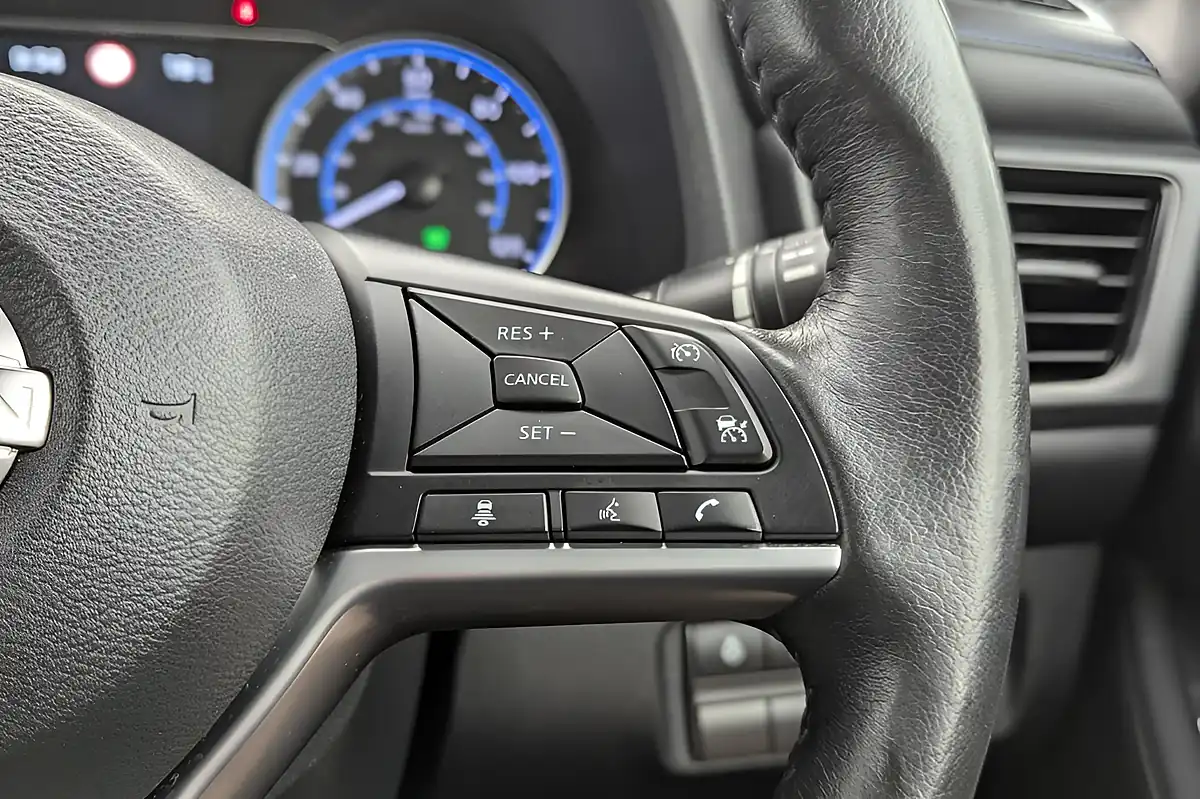 Used 2022 Nissan Leaf N-Connecta Grey - Interior and Exterior details 15