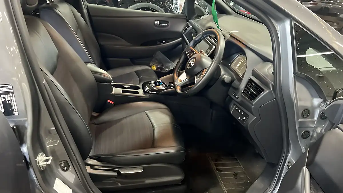 Used 2022 Nissan Leaf N-Connecta Grey - Interior and Exterior details 7