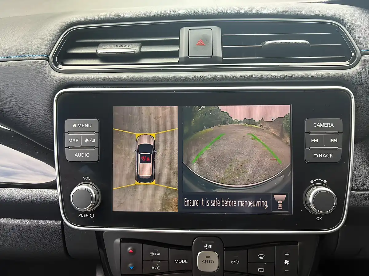 Used 2022 Nissan Leaf N-Connecta Red - Interior and Exterior details 13