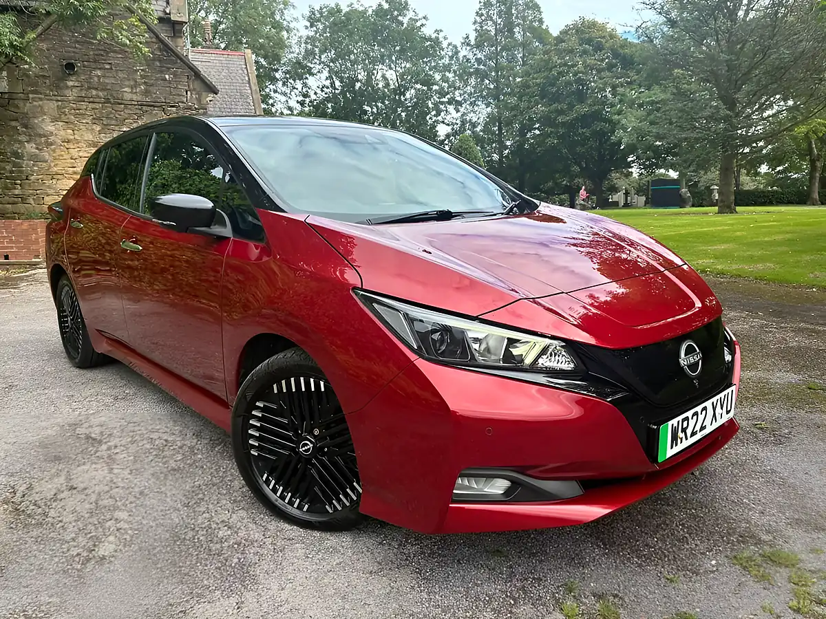Used 2022 Nissan Leaf N-Connecta Red - Interior and Exterior details 14