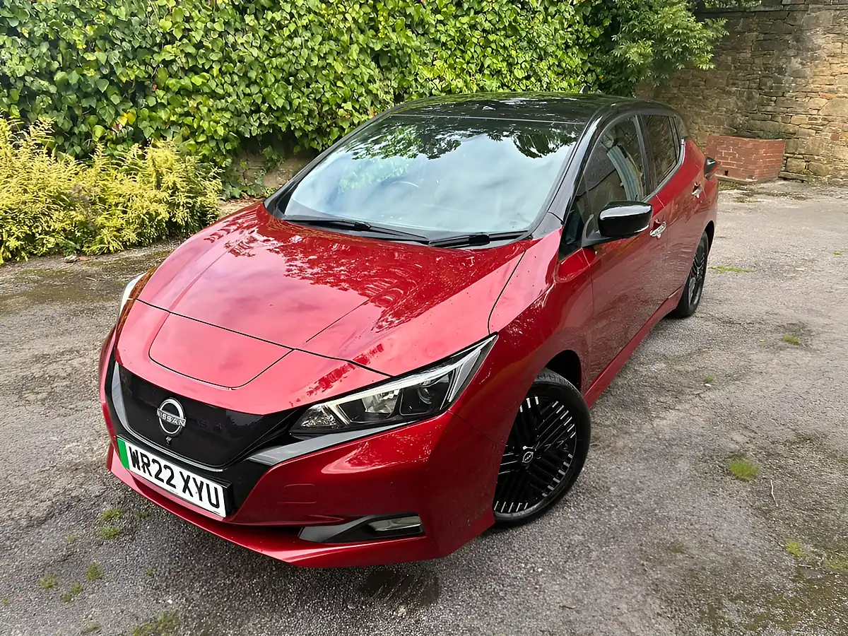 Used 2022 Nissan Leaf N-Connecta Red - Interior and Exterior details 16