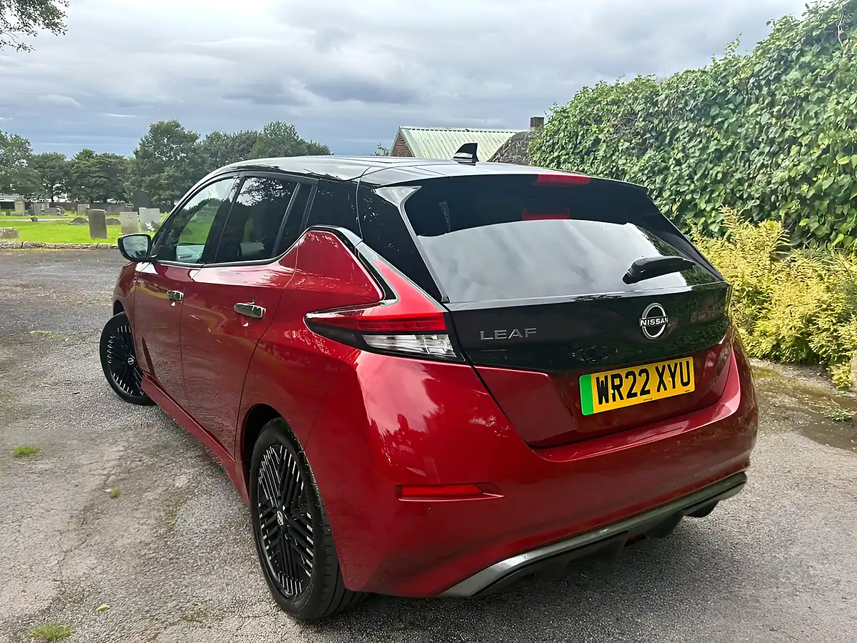 Used 2022 Nissan Leaf N-Connecta Red - Interior and Exterior details 17