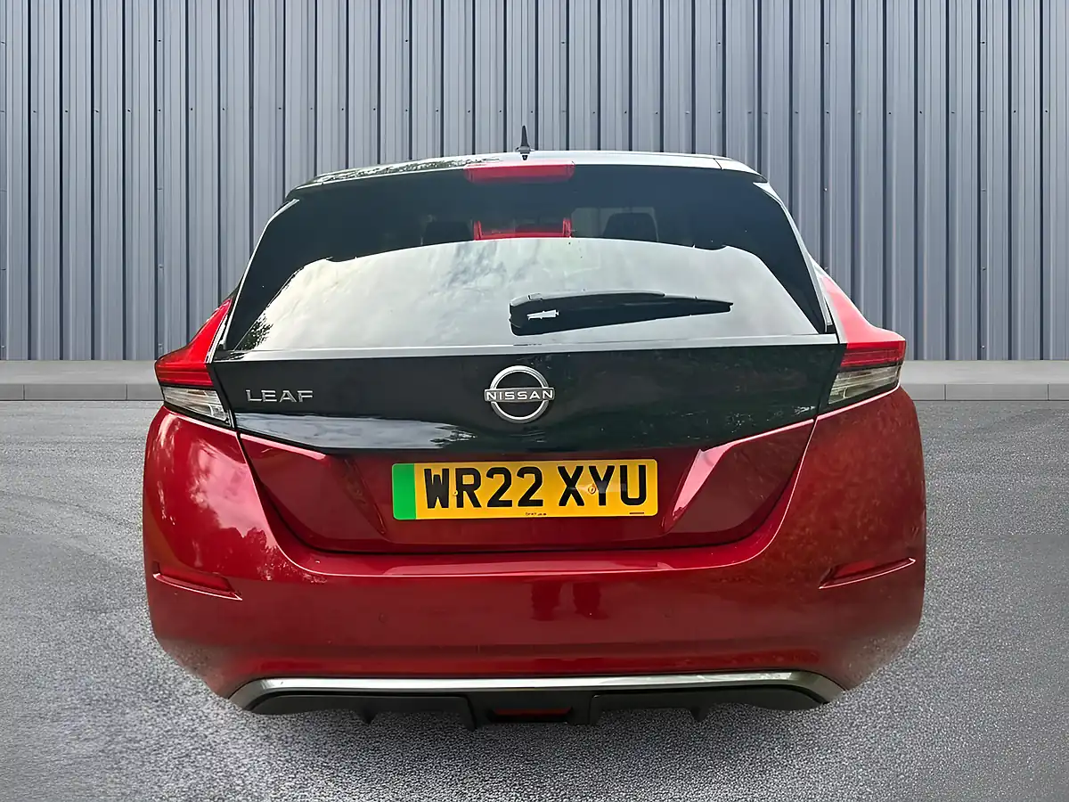 Used 2022 Nissan Leaf N-Connecta Red - Interior and Exterior details 5