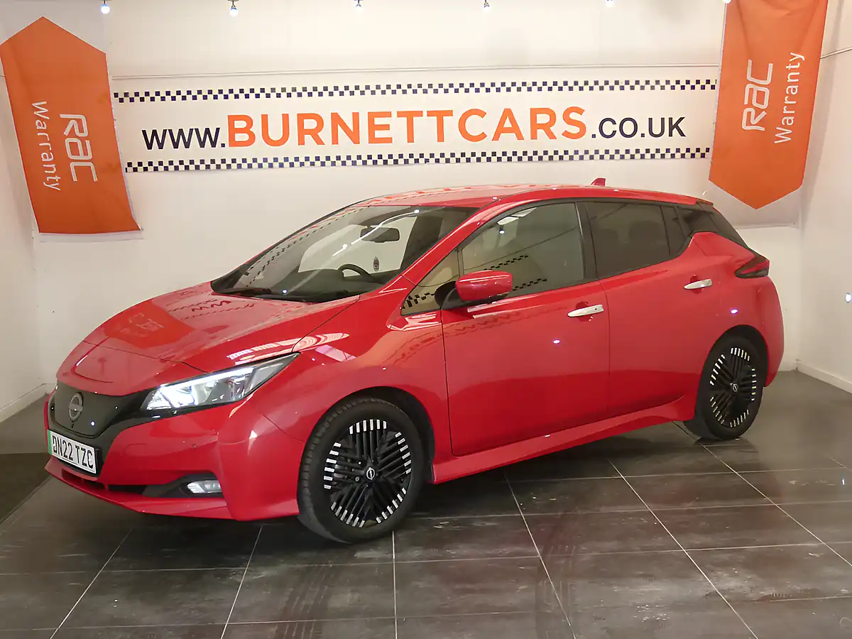 Used 2022 Nissan Leaf N-Connecta Red - Front View