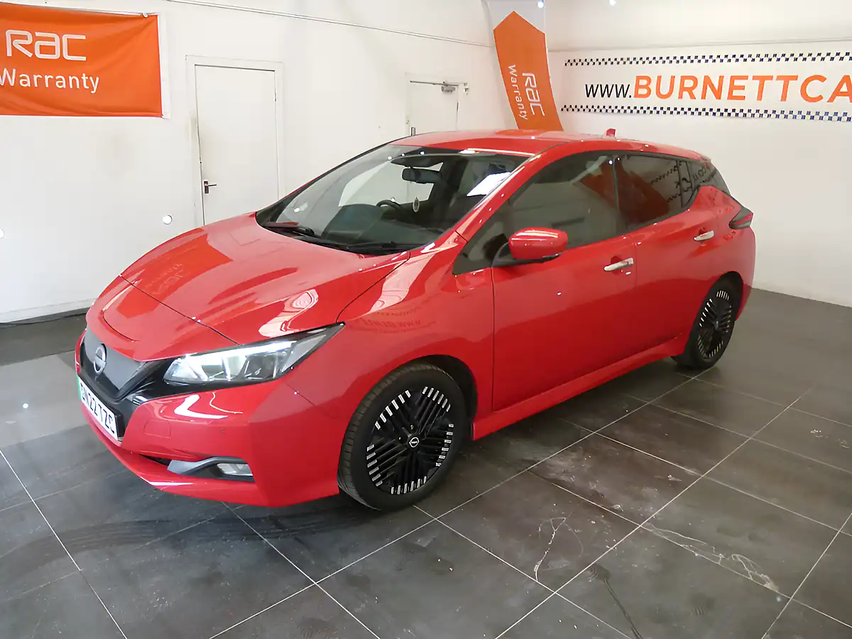 Used 2022 Nissan Leaf N-Connecta Red - Interior and Exterior details 11