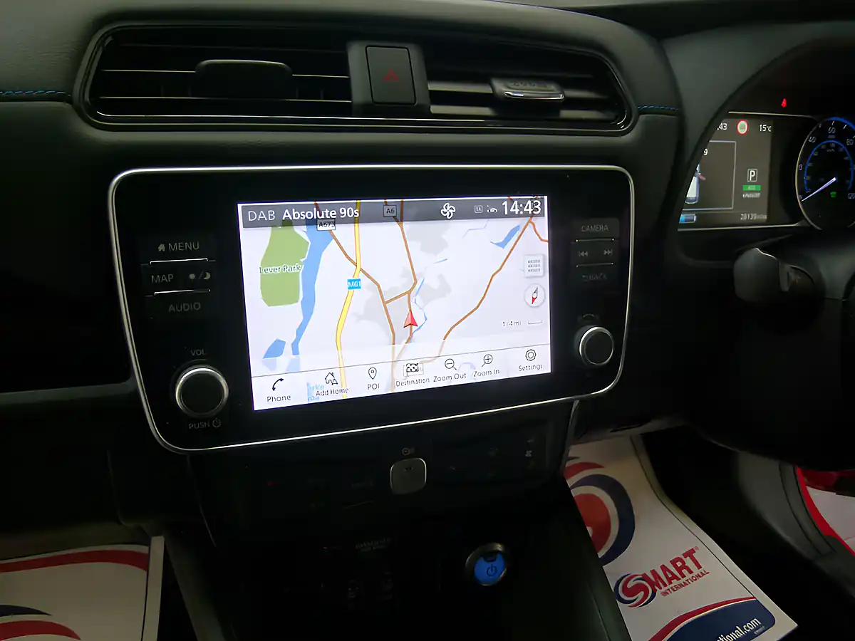 Used 2022 Nissan Leaf N-Connecta Red - Interior and Exterior details 15