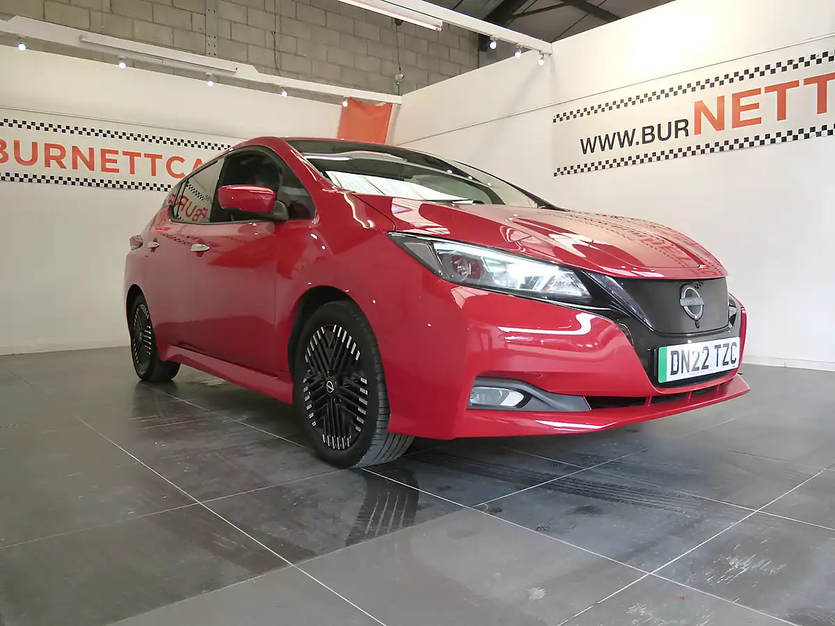 Used 2022 Nissan Leaf N-Connecta Red - Interior and Exterior details 9