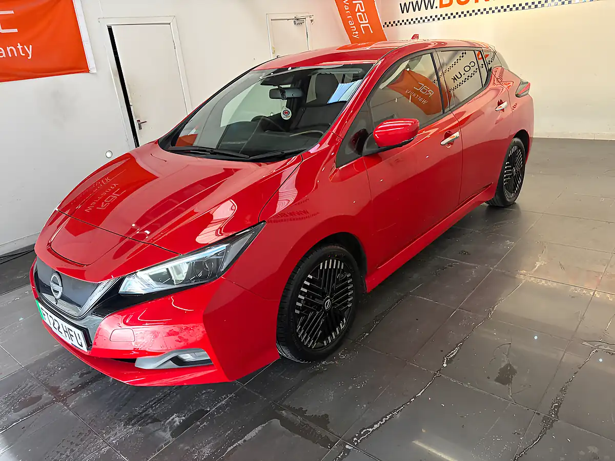 Used 2022 Nissan Leaf N-Connecta Red - Interior and Exterior details 16