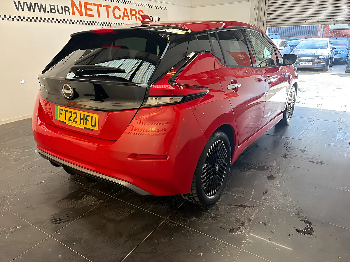 Used 2022 Nissan Leaf N-Connecta Red - Interior and Exterior details 8