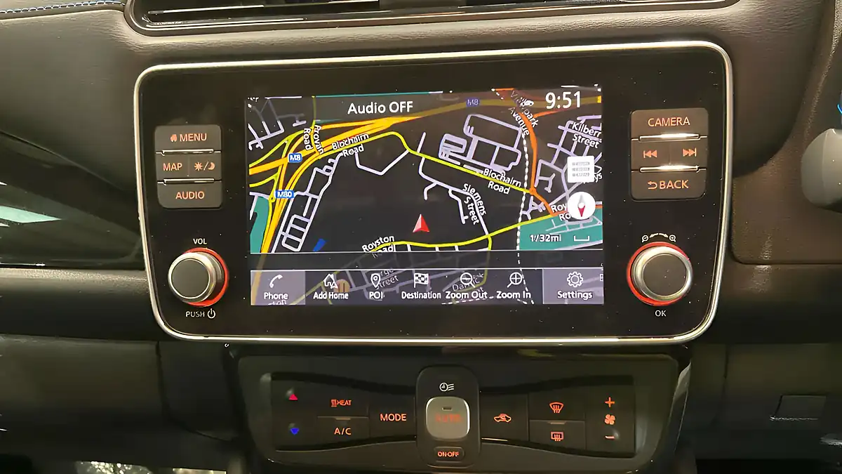 Used 2022 Nissan Leaf N-Connecta Red - Interior and Exterior details 9