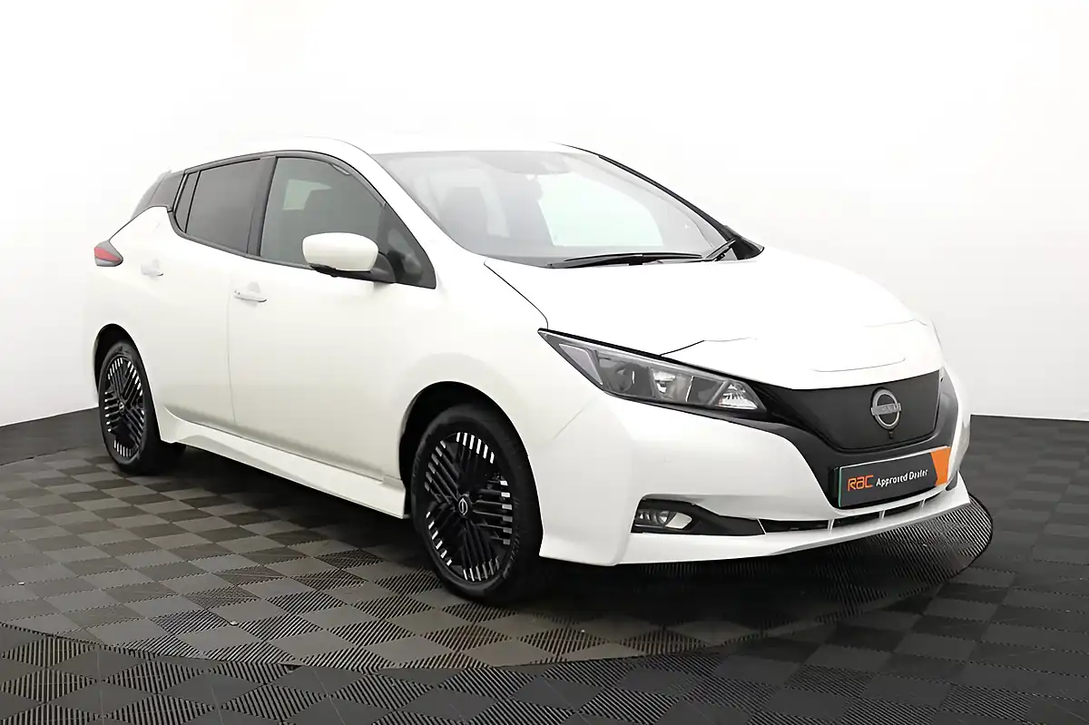 Used 2022 Nissan Leaf N-Connecta White - Interior and Exterior details 10