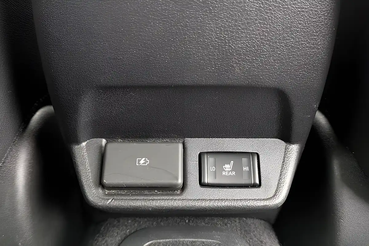 Used 2022 Nissan Leaf N-Connecta White - Interior and Exterior details 19