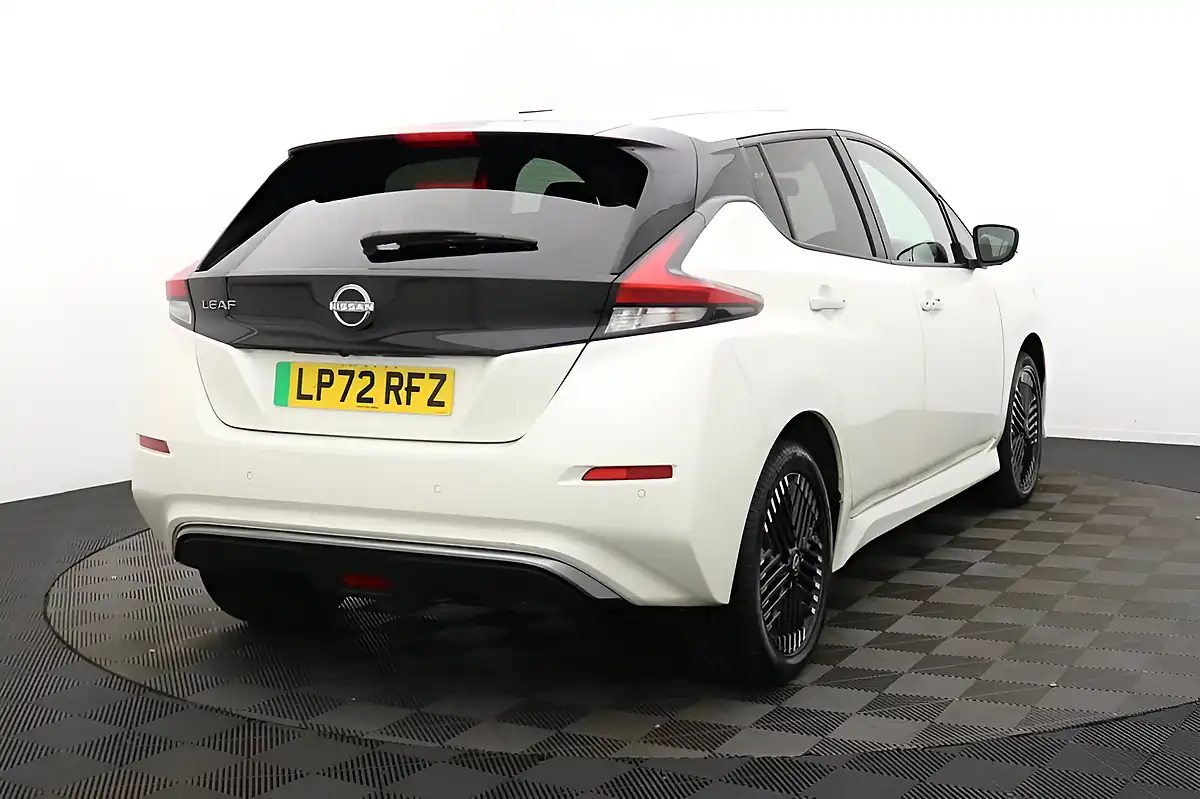 Used 2022 Nissan Leaf N-Connecta White - Interior and Exterior details 4