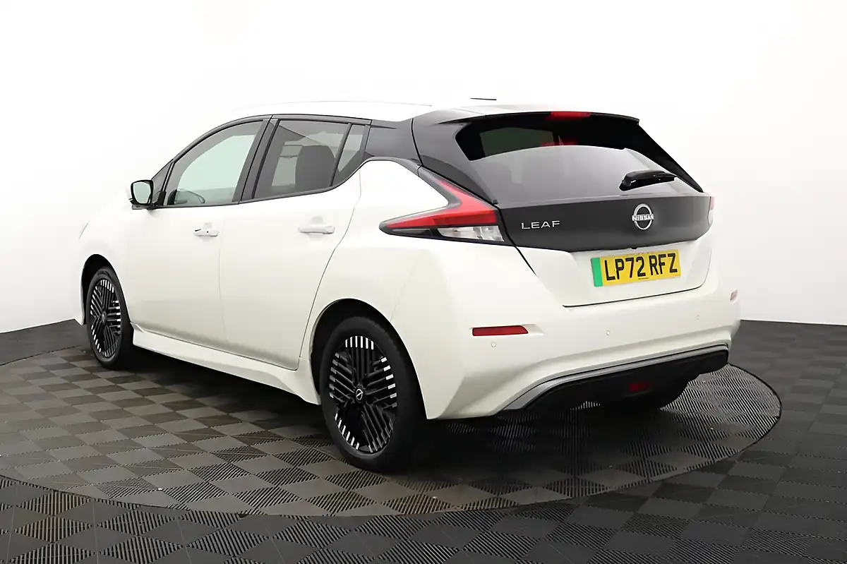 Used 2022 Nissan Leaf N-Connecta White - Interior and Exterior details 6
