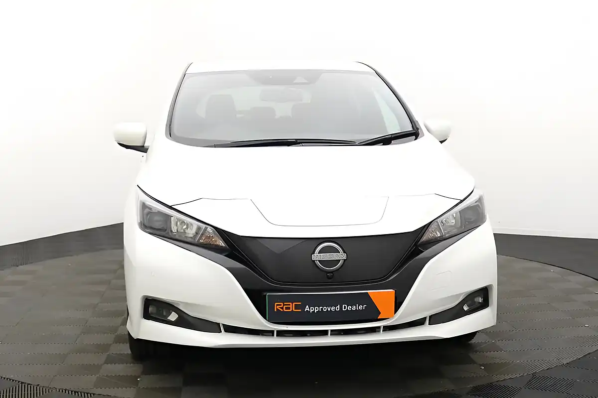 Used 2022 Nissan Leaf N-Connecta White - Interior and Exterior details 9