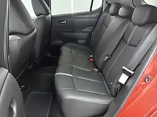 Used 2022 Nissan Leaf Tekna Flame Red - Interior and Exterior details 11