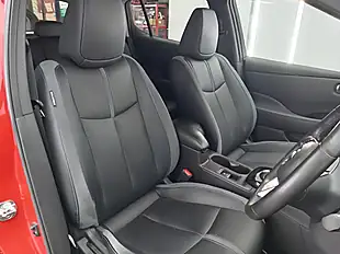 Used 2022 Nissan Leaf Tekna Flame Red - Interior and Exterior details 20