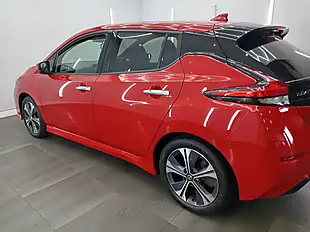 Used 2022 Nissan Leaf Tekna Flame Red - Interior and Exterior details 6