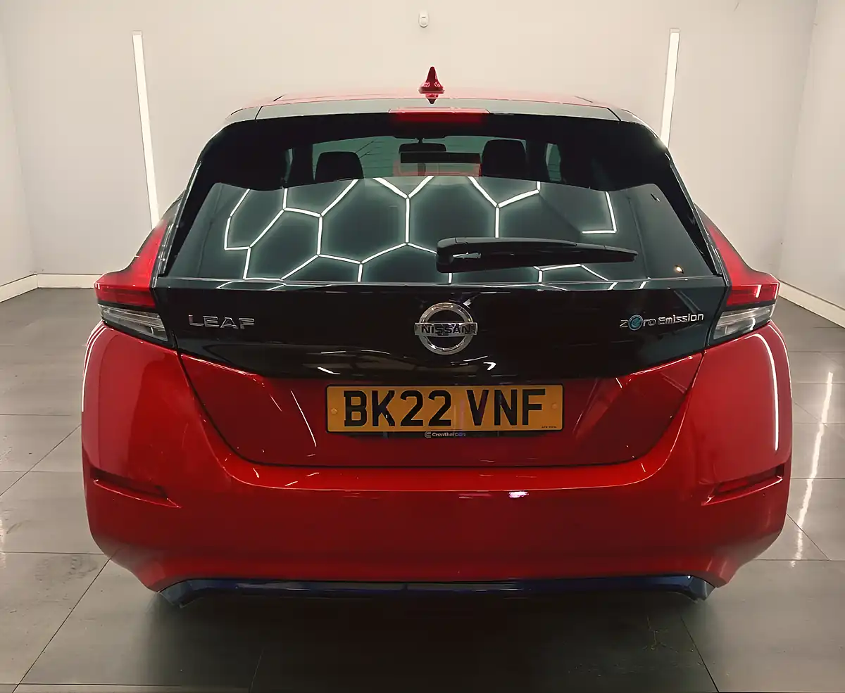 Used 2022 Nissan Leaf Tekna Flame Red - Interior and Exterior details 7