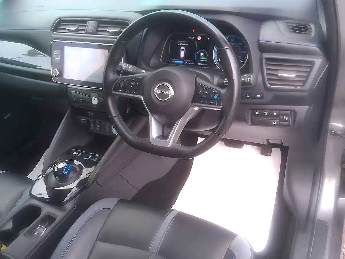 Used 2022 Nissan Leaf Tekna Grey - Interior and Exterior details 10