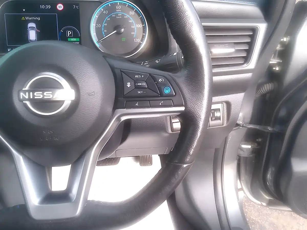 Used 2022 Nissan Leaf Tekna Grey - Interior and Exterior details 11