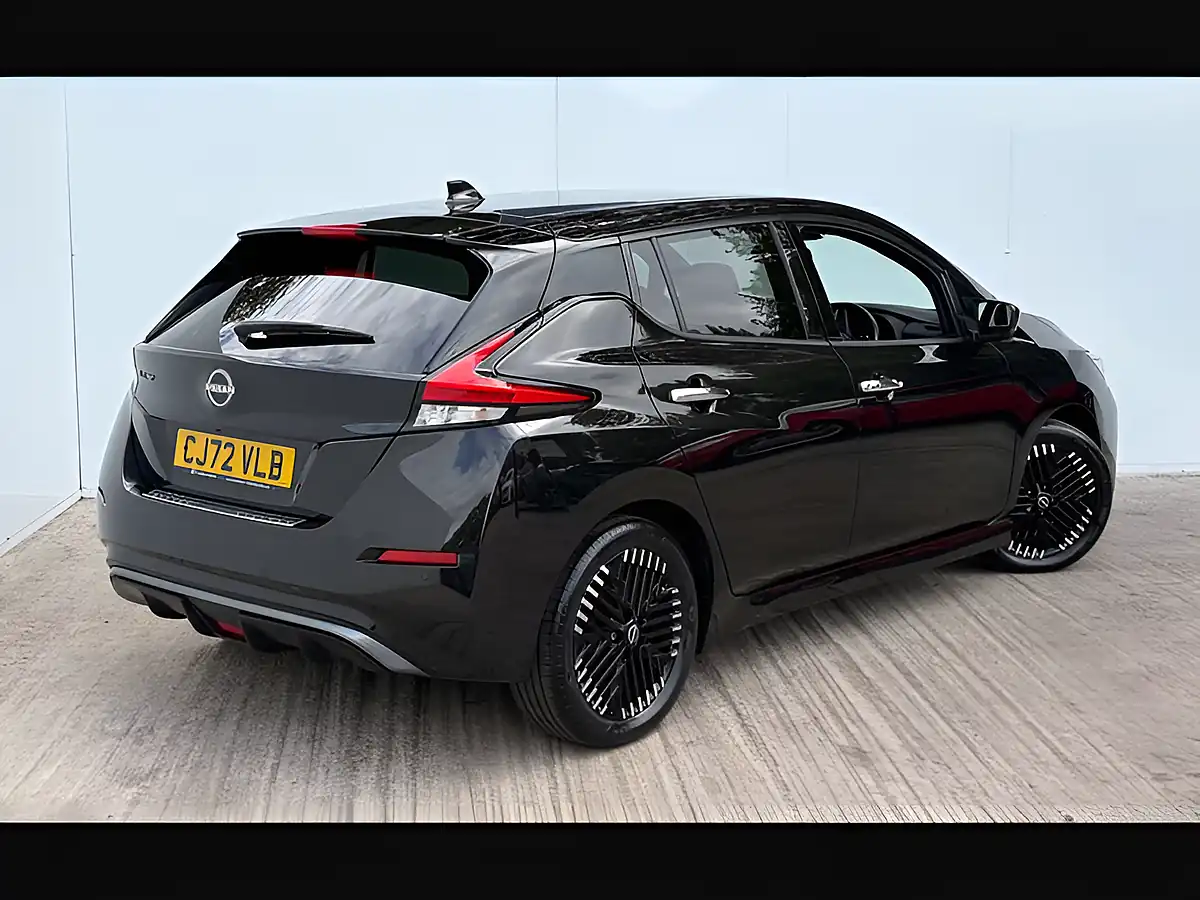 Used 2022 Nissan Leaf Tekna Pearl Black - Interior and Exterior details 12