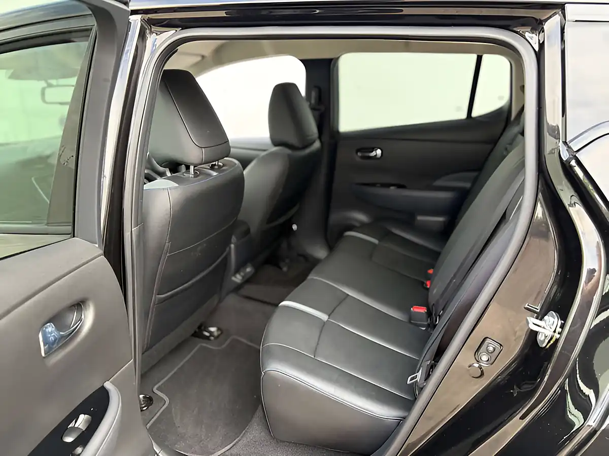 Used 2022 Nissan Leaf Tekna Pearl Black - Interior and Exterior details 20