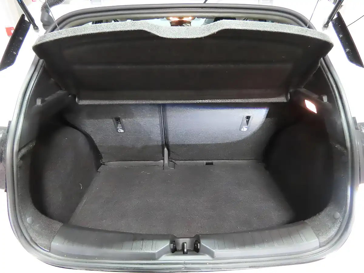 Used 2022 Nissan Micra Acenta Xtron White - Interior and Exterior details 12