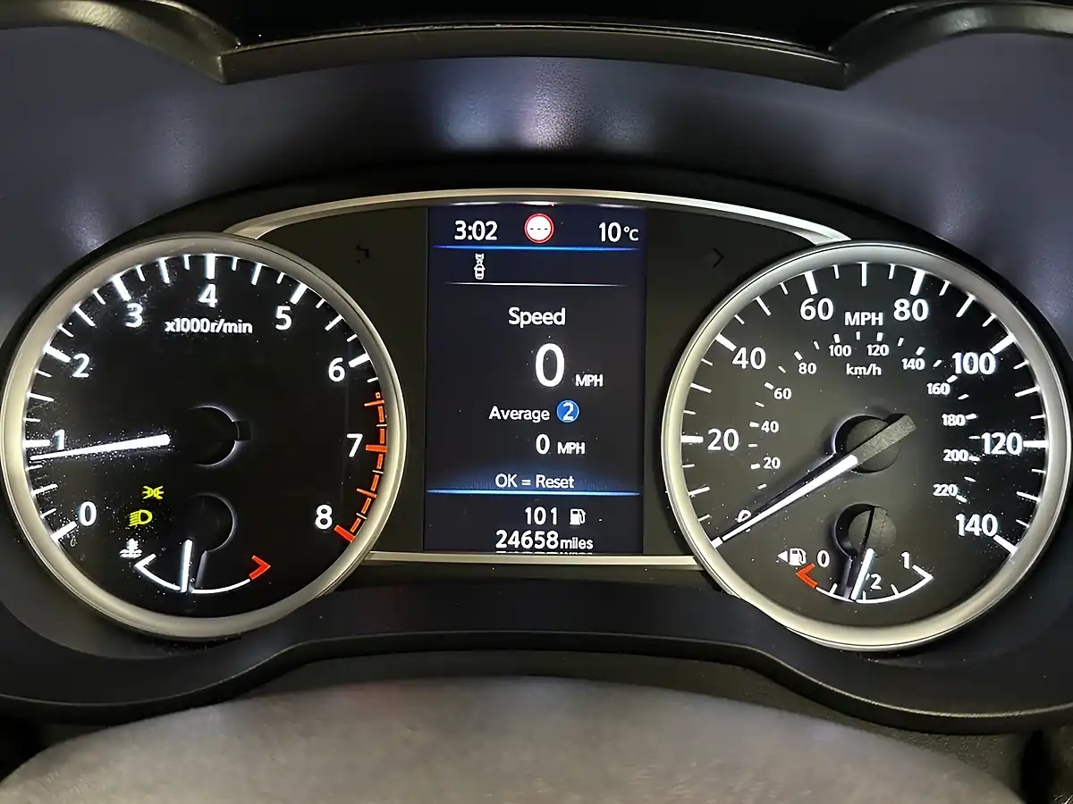 Used 2022 Nissan Micra N-Sport Echo Grey - Interior and Exterior details 9