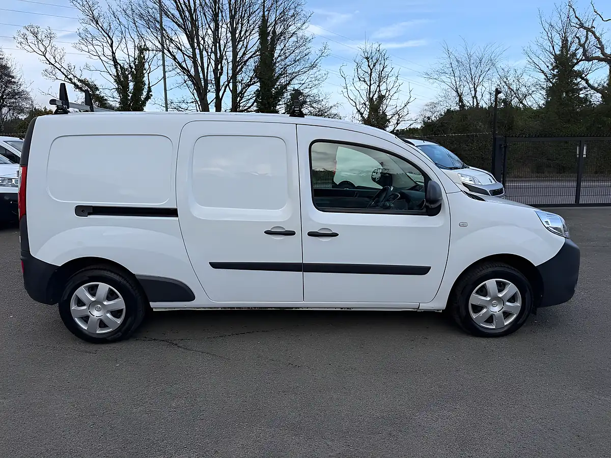 Used 2022 Nissan NV250 Acenta White - Interior and Exterior details 12