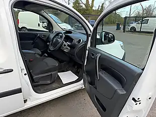 Used 2022 Nissan NV250 Acenta White - Interior and Exterior details 15