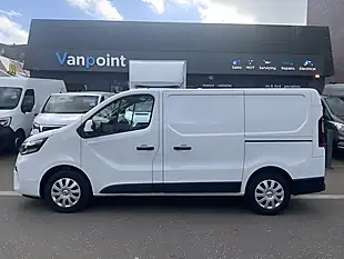 Used 2022 Nissan Primastar Acenta White - Interior and Exterior details 7