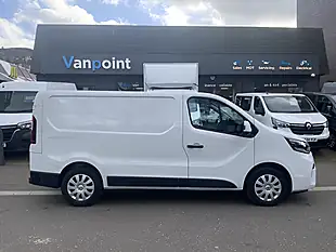 Used 2022 Nissan Primastar Acenta White - Interior and Exterior details 8