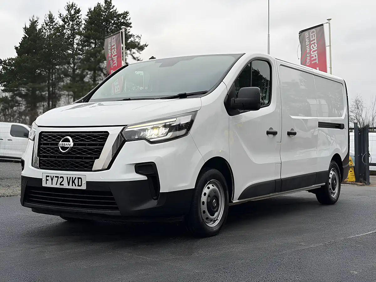 Used 2022 Nissan Primastar Visia White - Interior and Exterior details 3