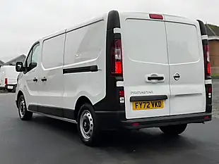 Used 2022 Nissan Primastar Visia White - Interior and Exterior details 4