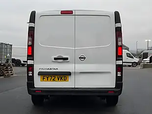 Used 2022 Nissan Primastar Visia White - Interior and Exterior details 5