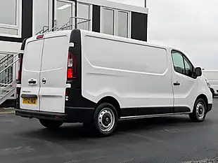 Used 2022 Nissan Primastar Visia White - Interior and Exterior details 6