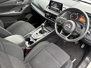 Used 2022 Nissan Qashqai Acenta Premium Arctic White - Interior and Exterior details 15