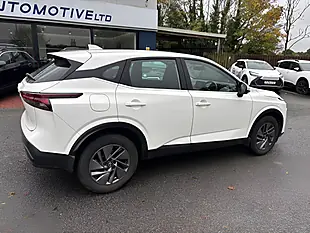 Used 2022 Nissan Qashqai Acenta Premium Arctic White - Interior and Exterior details 17