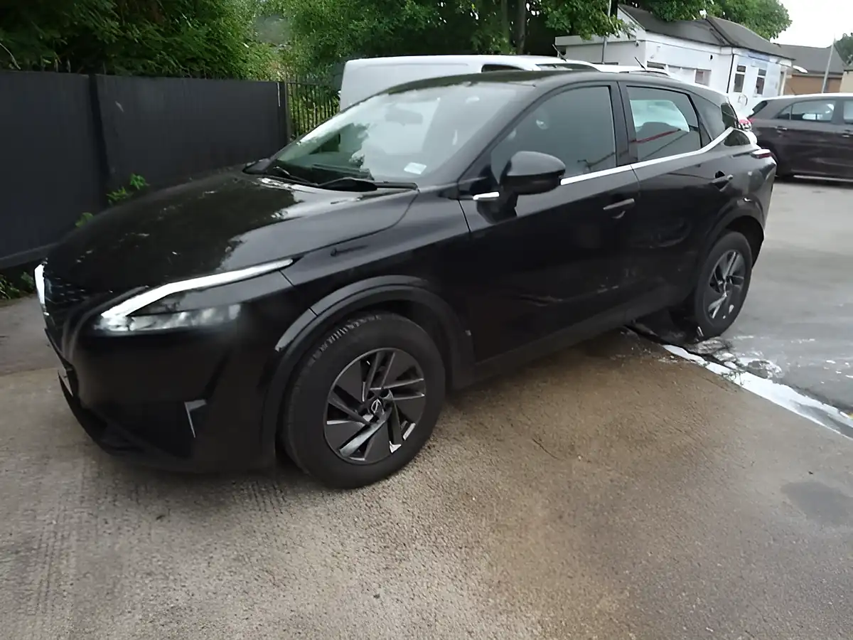 Used 2022 Nissan Qashqai Acenta Premium Black - Interior and Exterior details 11