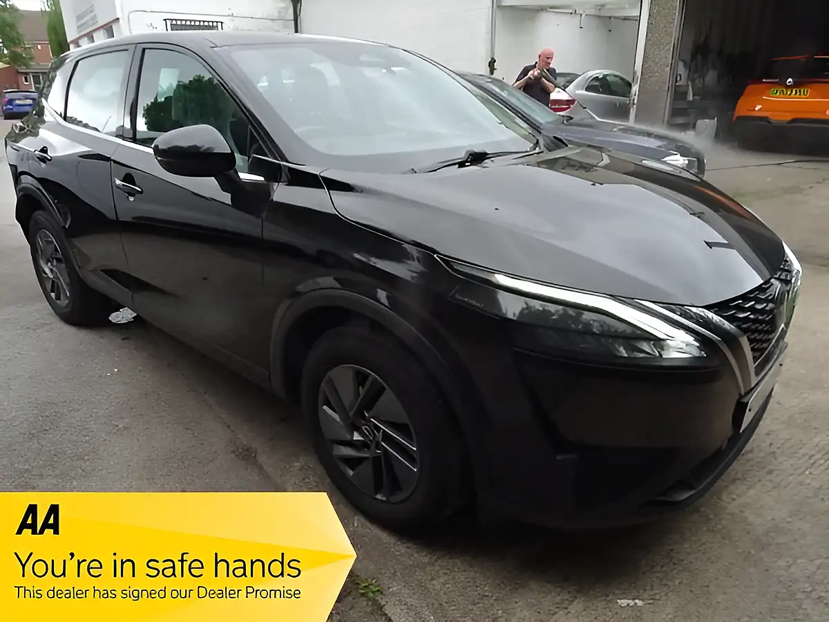 Used 2022 Nissan Qashqai Acenta Premium Black - Interior and Exterior details 3