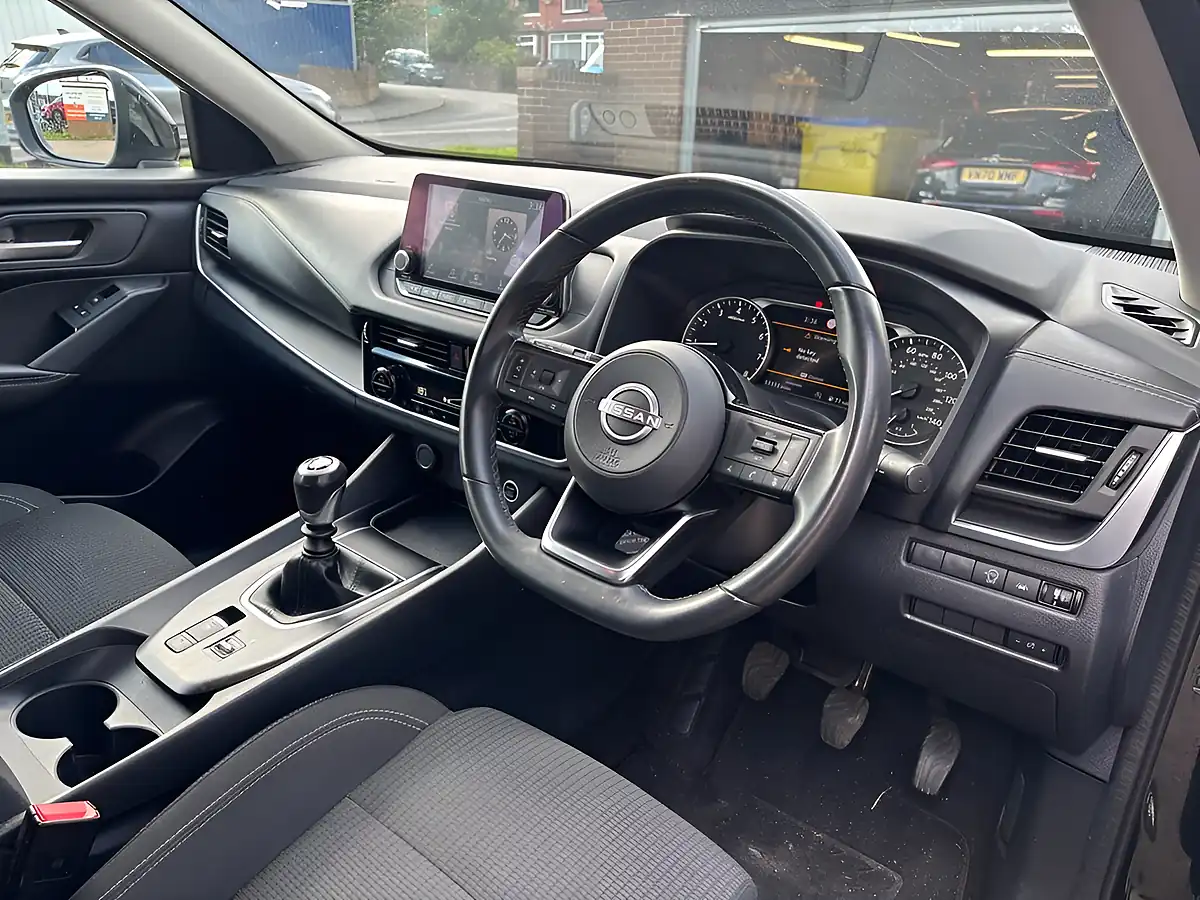 Used 2022 Nissan Qashqai Acenta Premium Black - Interior and Exterior details 9