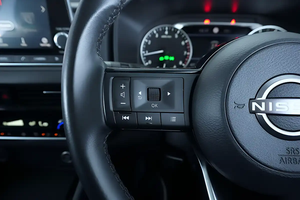 Used 2022 Nissan Qashqai Acenta Premium Grey - Interior and Exterior details 20