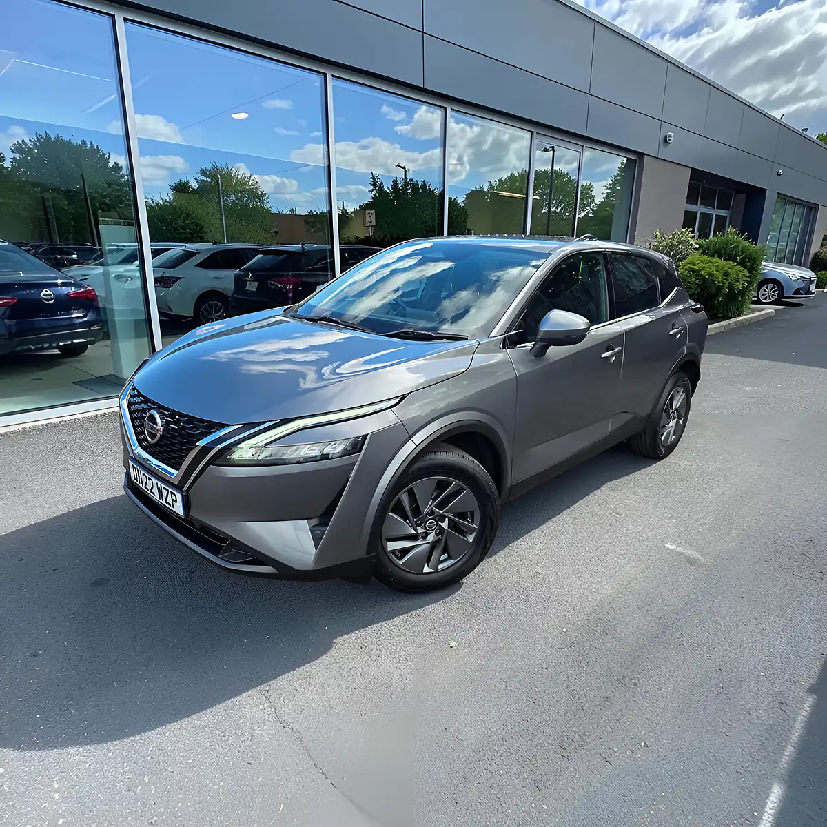 Used 2022 Nissan Qashqai Acenta Premium Gun Metal Premium - Front View